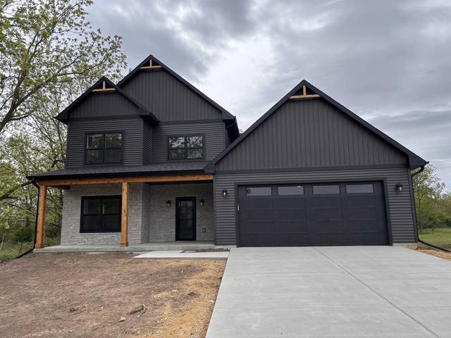 101 Douglas Dr, Brooklyn, WI 53521
