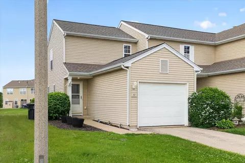 1400 Hunters Ridge Dr #57, Genoa City, WI 53128
