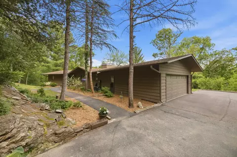 3304 N Crystal Springs Rd, Janesville, WI 53545