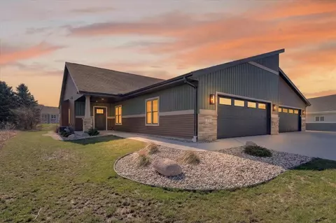 3751 Newcastle Dr, Janesville, WI 53546