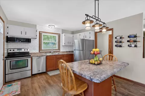 1029 Vandenburg St, Sun Prairie, WI 53590