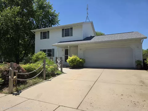 911 Garity St, Jefferson, WI 53549