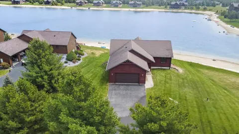 n8090 Clear Water Drive, New Lisbon, WI 53950