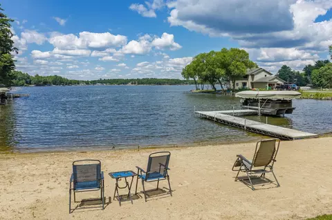 715 Canyon Rd #4, Wisconsin Dells, WI 53965