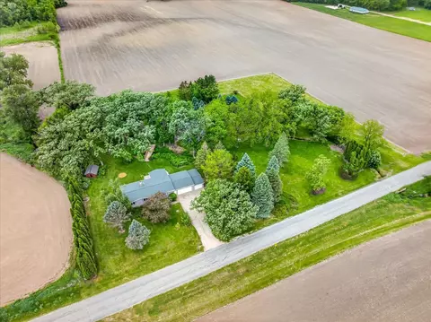 4338 S Schuman Rd, Orfordville, WI 53576