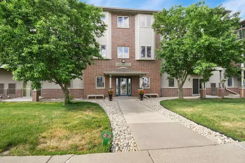 102 Prairie Heights Dr #212, Verona, WI 53593