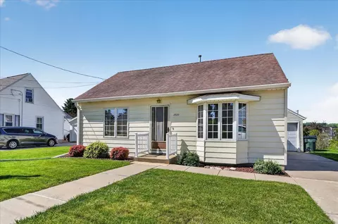 2020 Julius St, Cross Plains, WI 53528