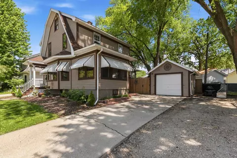 313 N Lincoln Ave, Beaver Dam, WI 53916