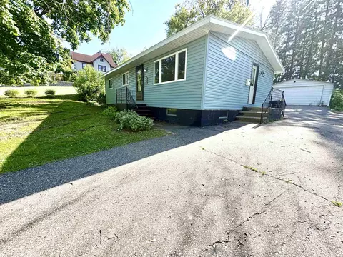 411 Western Ave, Elroy, WI 53929