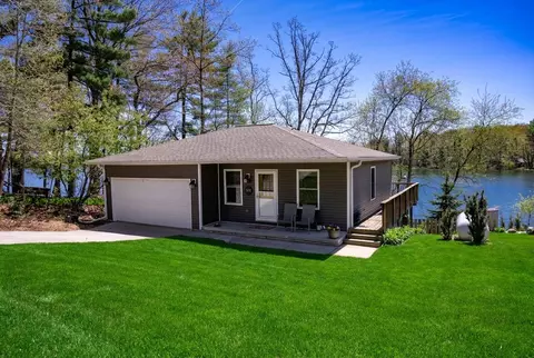 3111 W Lake Helen Dr, Rosholt, WI 54473