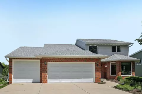 7100 Spring Hill Dr, Middleton, WI 53562