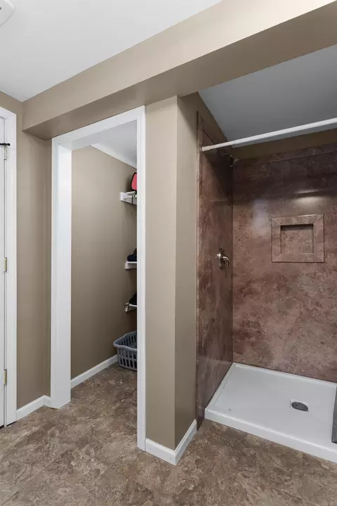 Bath - 311 E Sunset Dr, Milton, WI 53563 photo 4 of 4