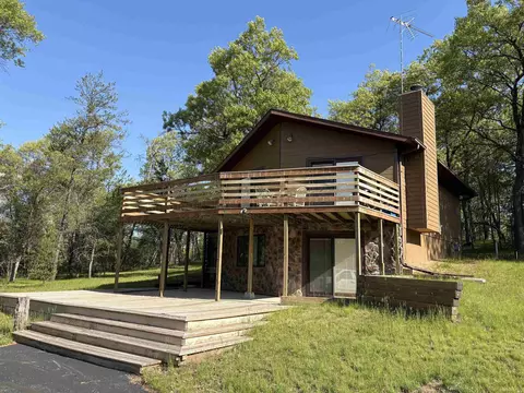 1186 Fairway Trl, Nekoosa, WI 54457
