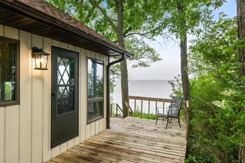 n4826 North Lakeshore Drive, Green Lake, WI 54941