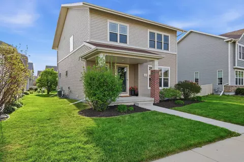 1446 Thoreau Dr, Sun Prairie, WI 53590
