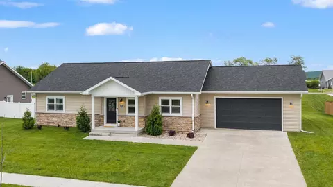 702 Eisenhower St, Baraboo, WI 53913