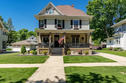 126 Jefferson Ave, Janesville, WI 53545