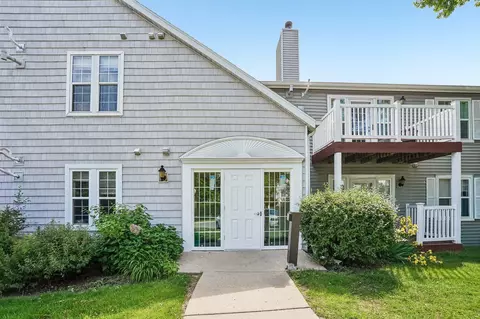 701 Harbor House Dr #2, Madison, WI 53719