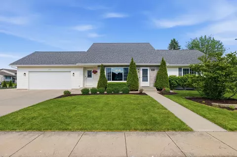 1000 Monteray Ln, Waunakee, WI 53597