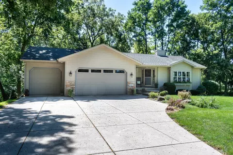 2001 Timber Lake Rd, Oregon, WI 53575