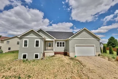 4401 Crested Owl Ln, Madison, WI 53718