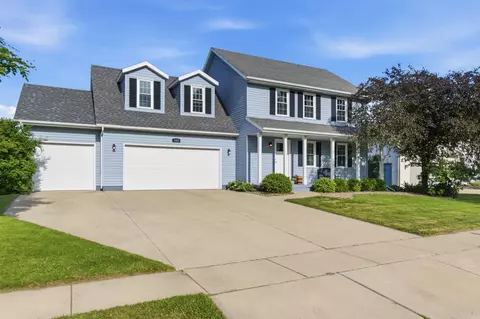 1009 Virgin Lake Dr, Stoughton, WI 53589