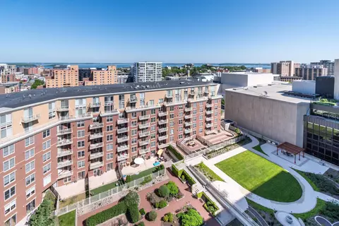 360 W Washington Ave #712, Madison, WI 53703