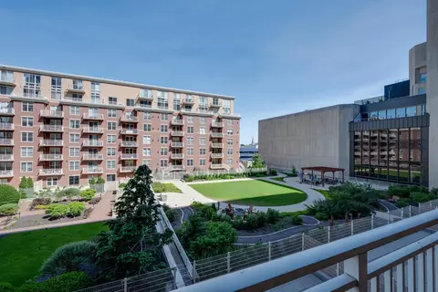 360 W Washington Ave #712, Madison, WI 53703