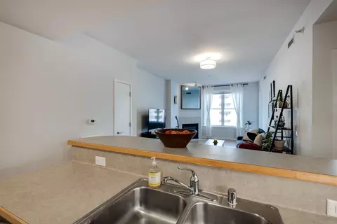 360 W Washington Ave #712, Madison, WI 53703