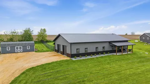 1451 Ryan Rd, Platteville, WI 53818