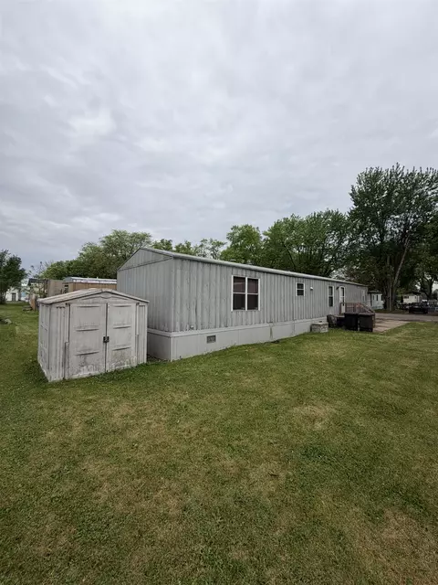 755 N Tratt St #143, Whitewater, WI 53190