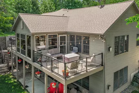 s9194 Dam Heights Road, Prairie Du Sac, WI 53578
