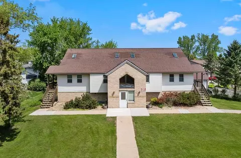 701 Henry St, Waunakee, WI 53597
