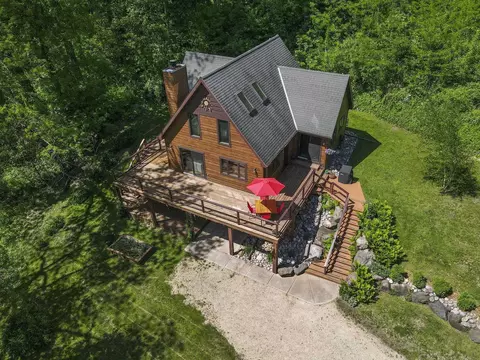 6336 Old Settlers Rd, Mazomanie, WI 53560