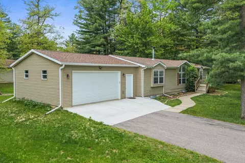 148 Cliffside Dr, Wisconsin Dells, WI 53965