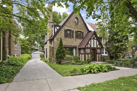1122 Spaight St, Madison, WI 53703