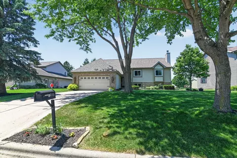 916 Katherine Dr, Sun Prairie, WI 53590