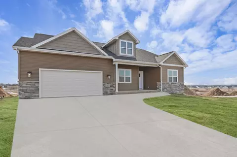166 S 8th St #003, Evansville, WI 53536