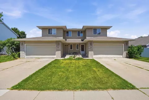 908-910 Greig Trl, Stoughton, WI 53589