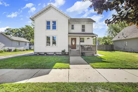 440 N Chatham St, Janesville, WI 53548