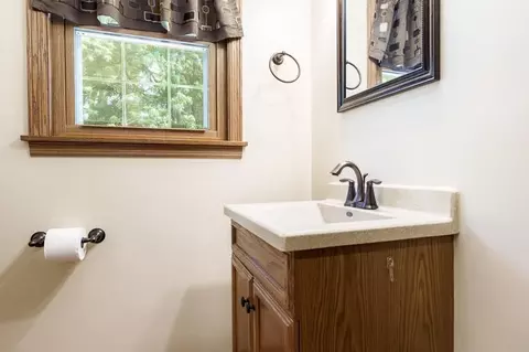 Bath - 807 E Holiday Dr, Beloit, WI 53511 photo 1 of 3
