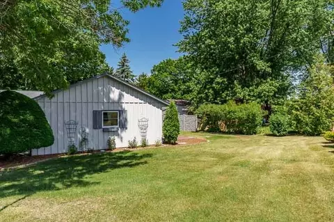 Exterior - 807 E Holiday Dr, Beloit, WI 53511 photo 5 of 15