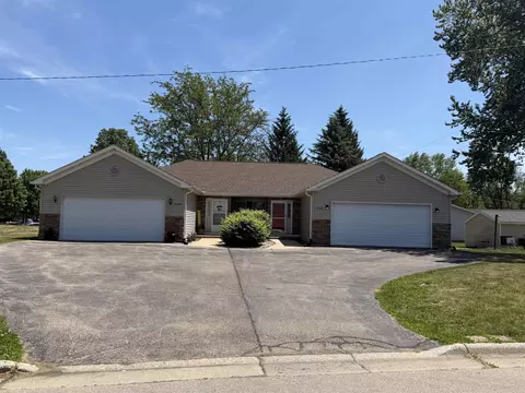 23022308 Bootmaker Dr, Beloit, WI 53511