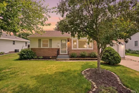 209 N Marietta St, Verona, WI 53593