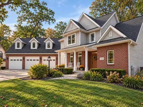 5960 Oak Hollow Dr, Mcfarland, WI 53558