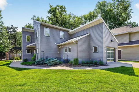 2830 Tomahawk Ct, Middleton, WI 53562