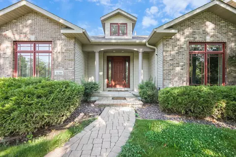 1130 Black Oak Trl, Deerfield, WI 53531