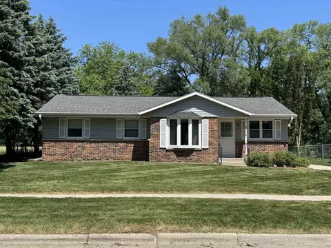 2108 Purvis Ave, Janesville, WI 53546
