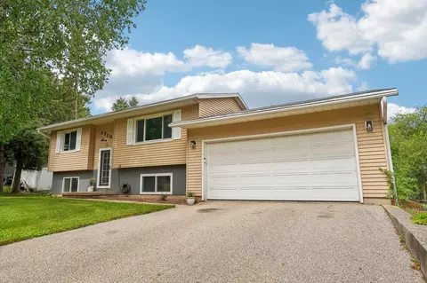2710 Golden Gate Way, Madison, WI 53713