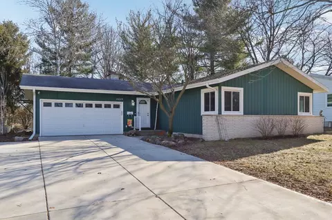 2229 Westbrook Ln, Madison, WI 53711